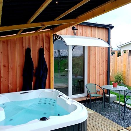 Chalet Cosy Avec Option Jacuzzi Saint-Genes-de-Fronsac Экстерьер фото